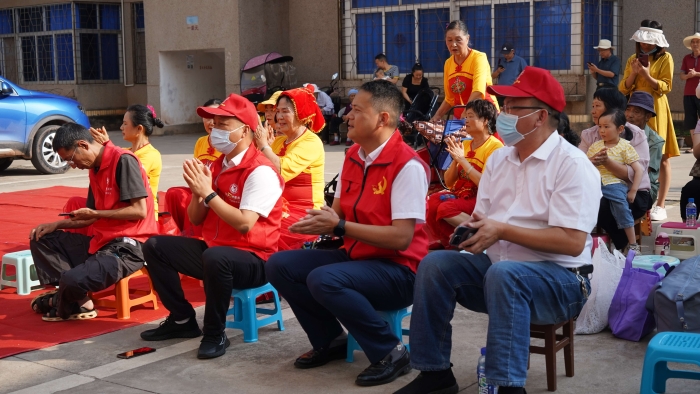 新平：黨心凝民心 端午“粽”有情