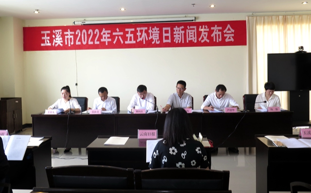 e4c1d8f41110c3df6fa6b0eebbfb@2x e4c1d8f41110c3df6fa6b0eebbfb@2x