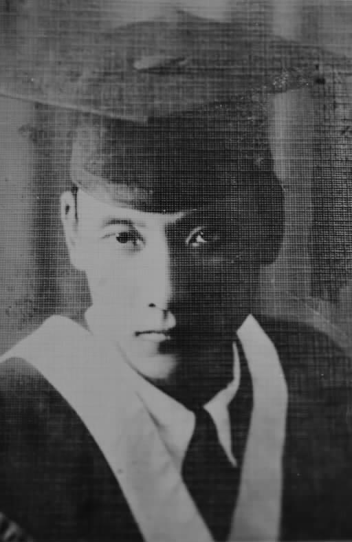 青年時(shí)代的王旦東。