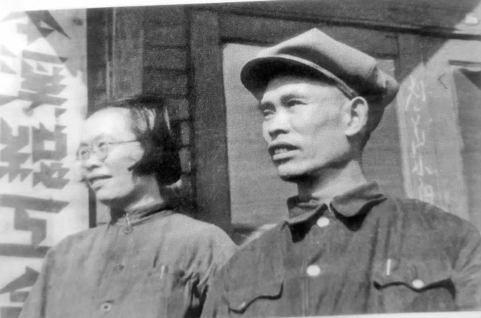 劉林元、徐克夫婦在本溪總工會合影。