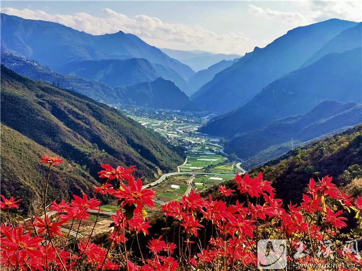 晴日裝點(diǎn)山川更好看。 施永強(qiáng) 攝