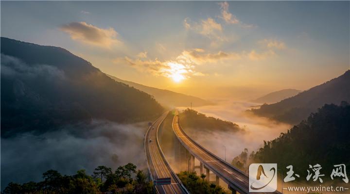 遠(yuǎn)方。 賴超 攝