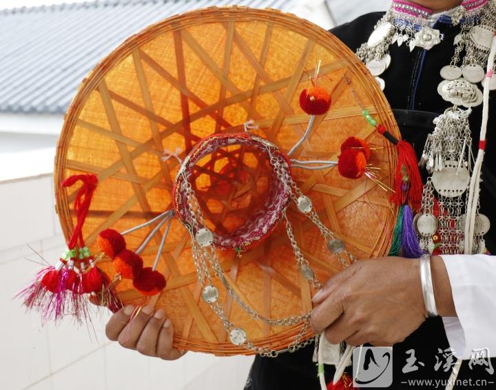 竹制小葉蓮帽。