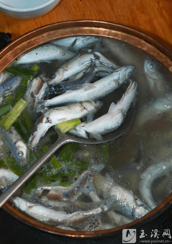銅鍋煮抗浪魚。（資料圖）