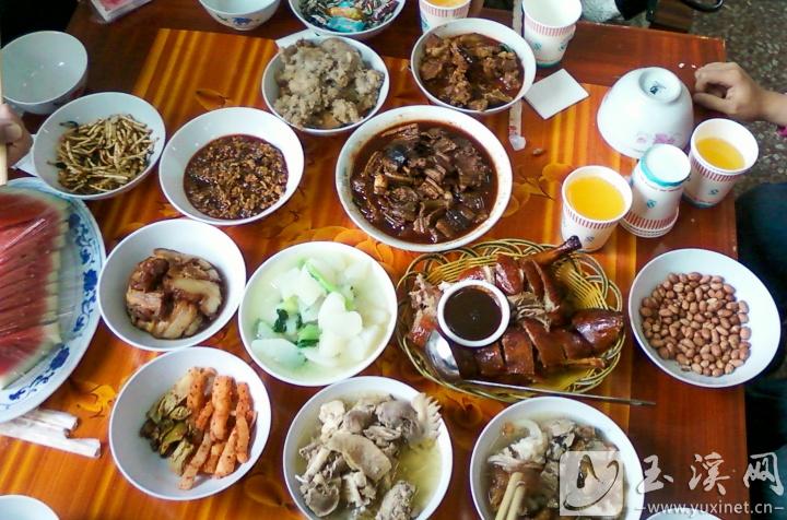 米線節(jié)傳統(tǒng)美食。