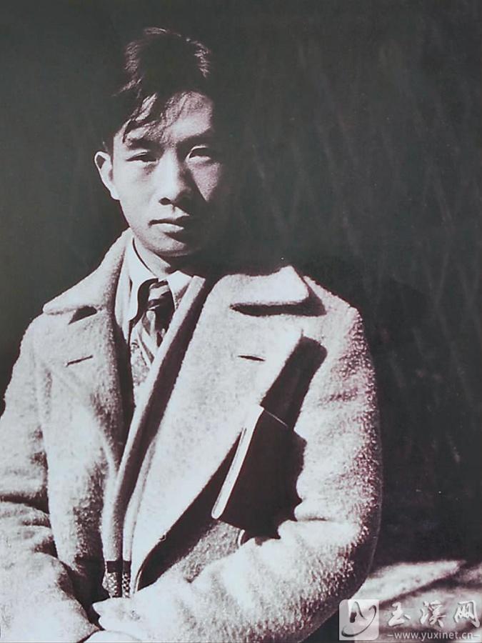 1933年初從北平回到上海的聶耳。（資料圖）