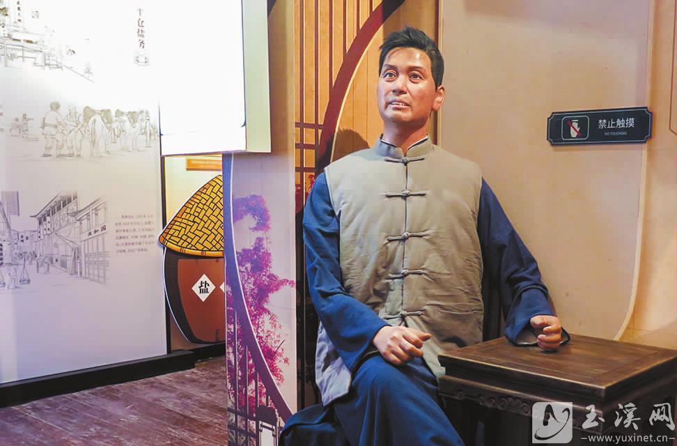 文興祥內(nèi)的郭新民塑像。