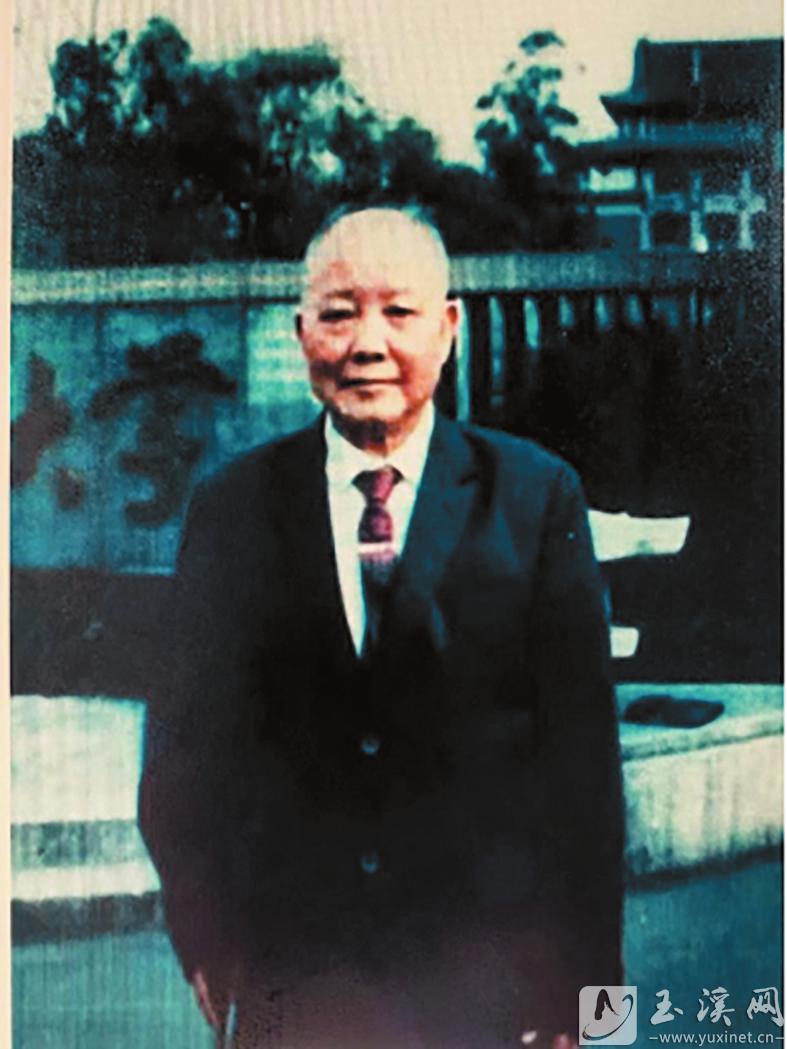 晚年的盧昭。