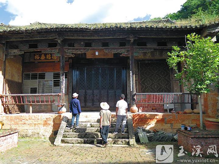 修復(fù)后的丁氏宗祠大殿。