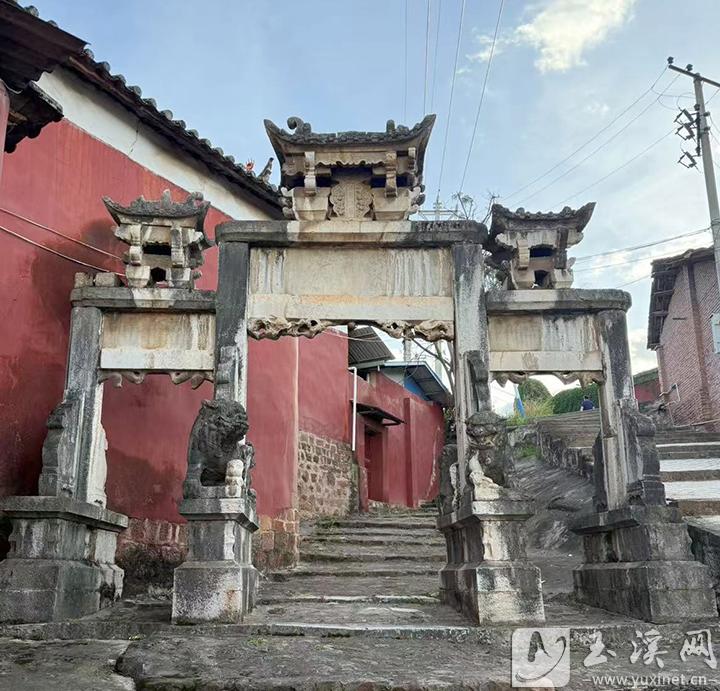 節(jié)孝坊造型美觀，雕刻精湛。